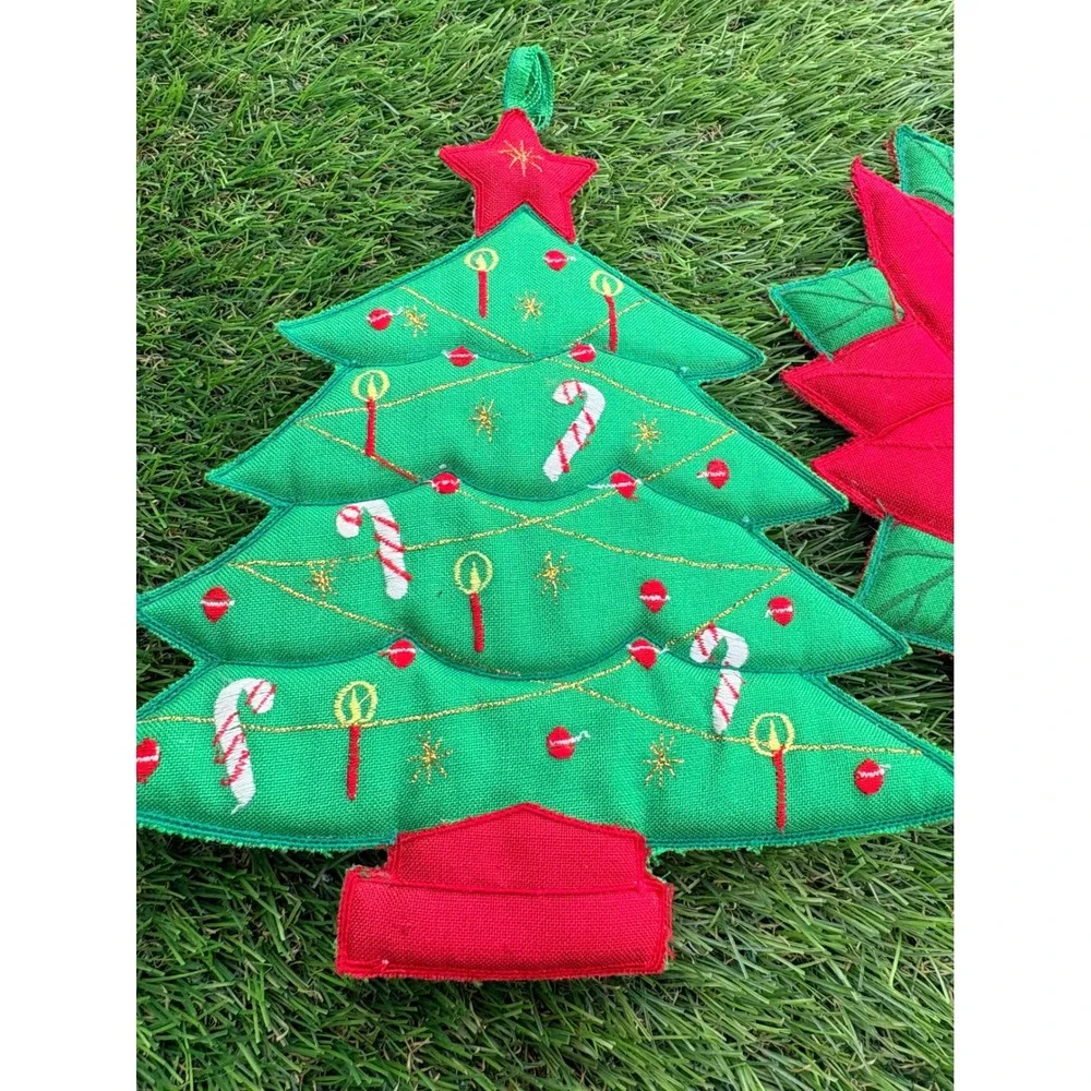 Vintage Hallie St Mary Christmas Pot Holders Tree Poinsettia Embroidered Set‎ 2